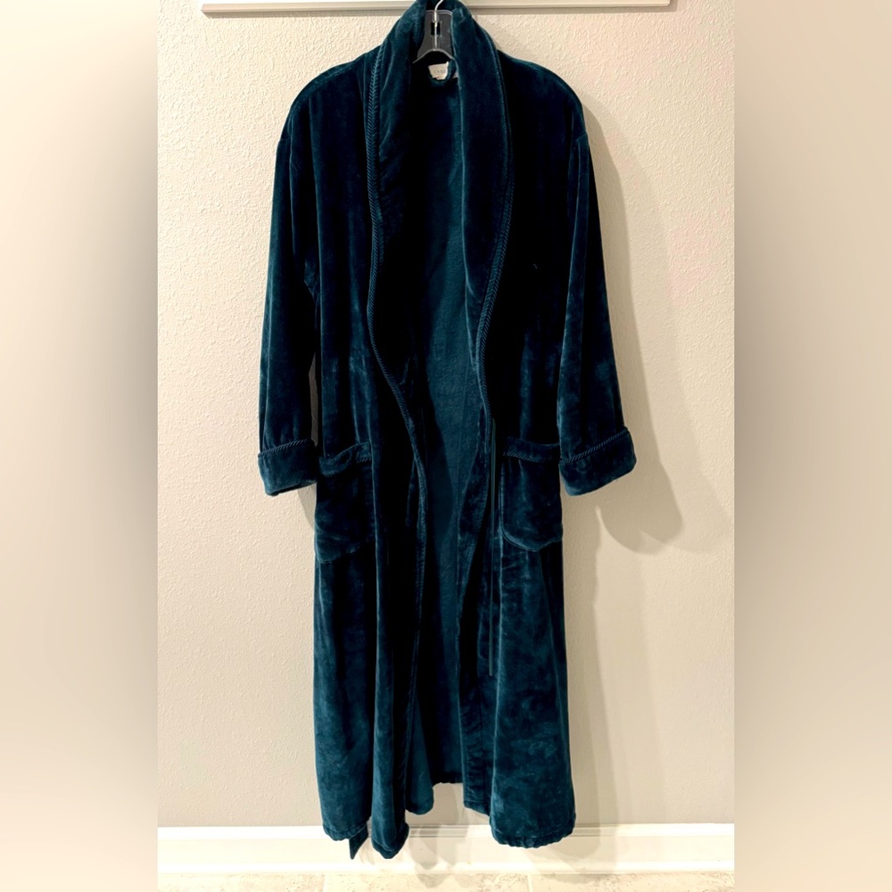 Robe by Cabernet Deep Green Super Soft Size M